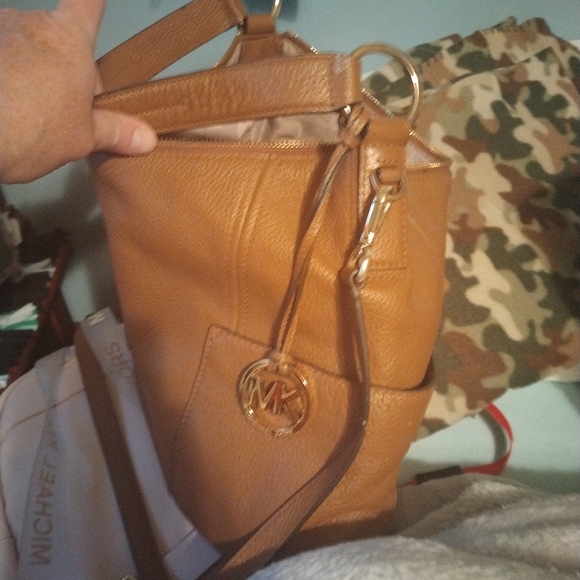 Michael kors purse - Picture 1 of 3
